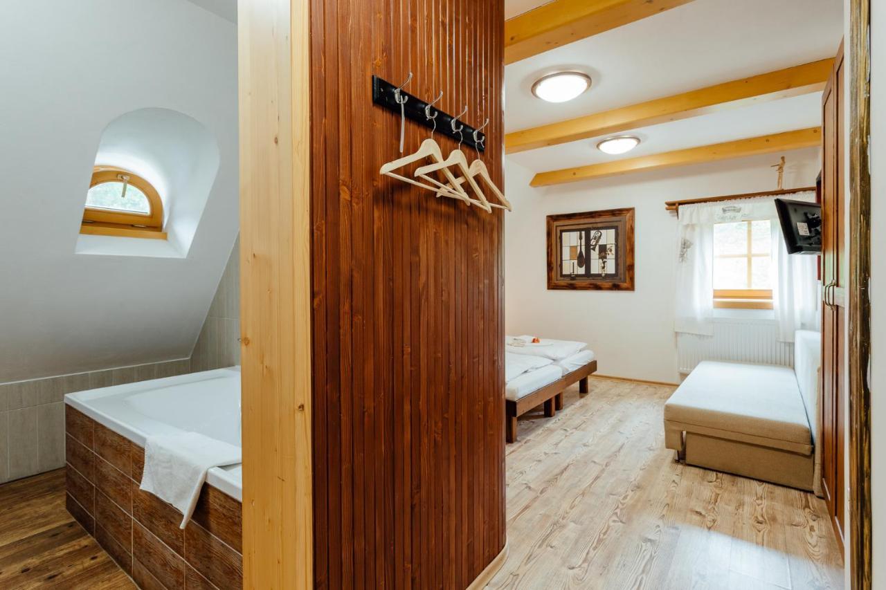 Wellness Rezort Janosikov Dvor Зазрива Экстерьер фото
