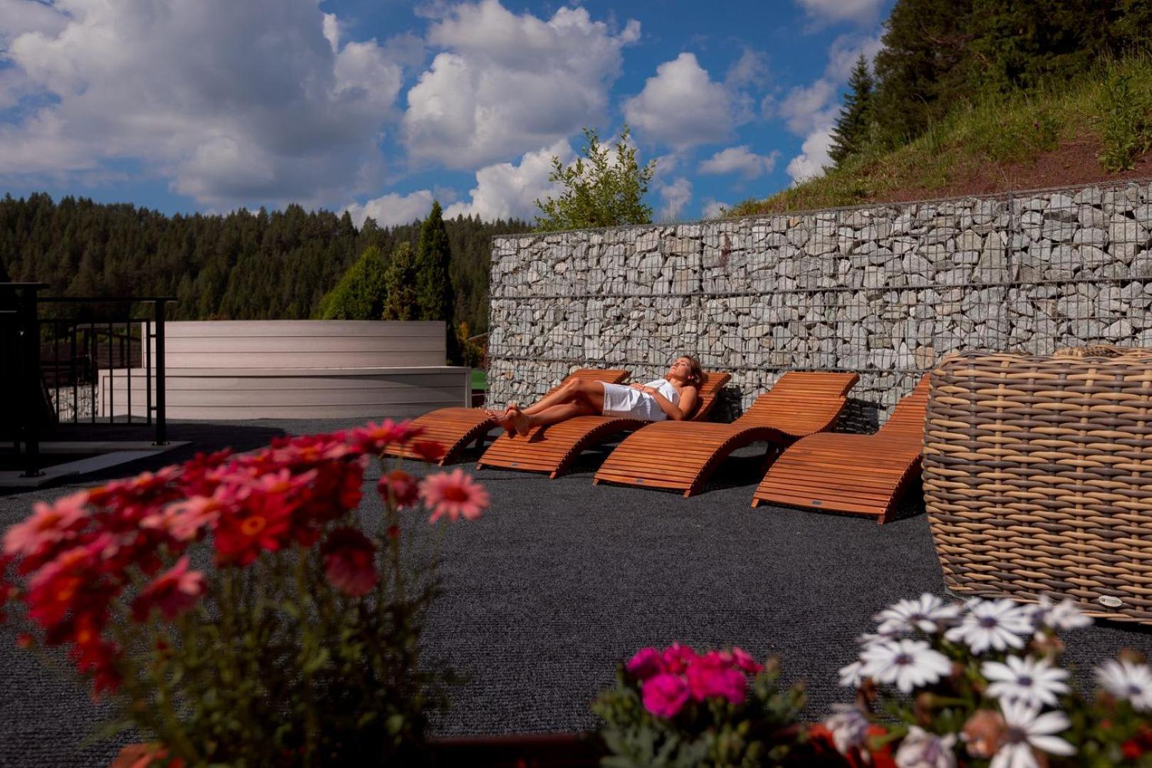 Wellness Rezort Janosikov Dvor Зазрива Экстерьер фото